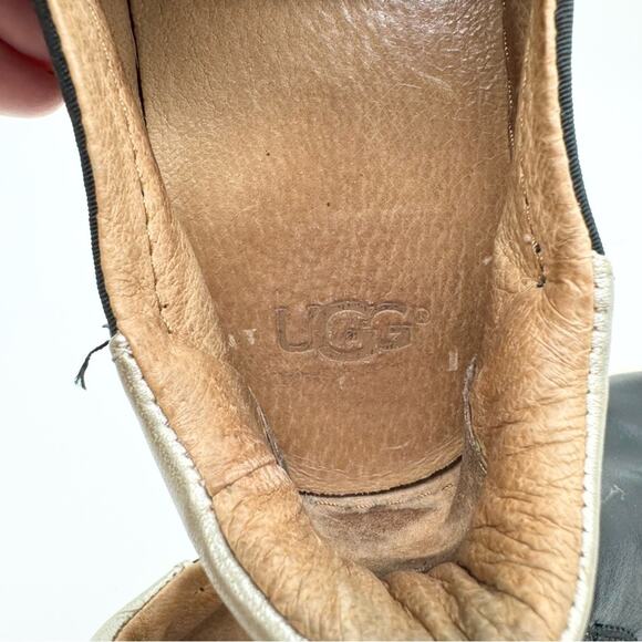UGG Cas Black Leather Slip On Sneakers Gold Padded Heel Size 7.5 Boho Minimalist - Picture 11 of 11